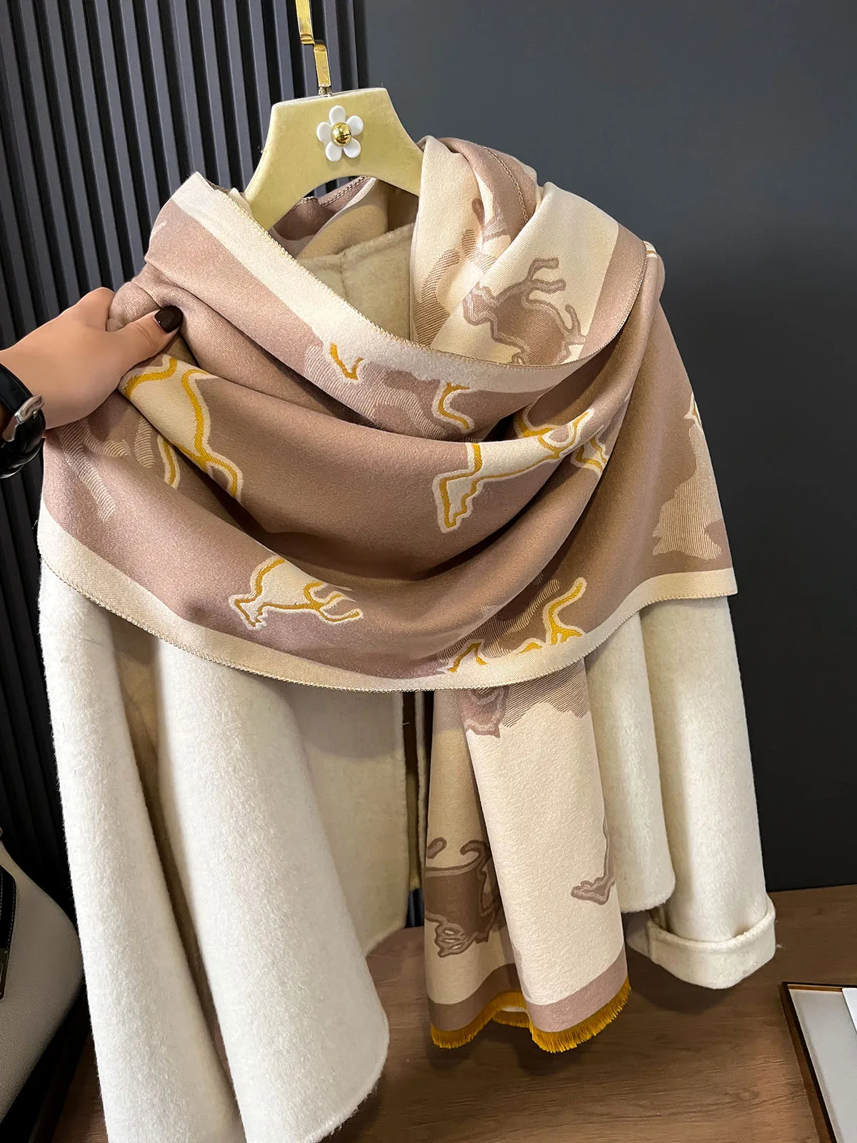 2023 Printed Warm Scarf with Double Sided Shawl Thickened Fashionable and Atmospheric Imitation Cashmere Scarf Autumn and Winter