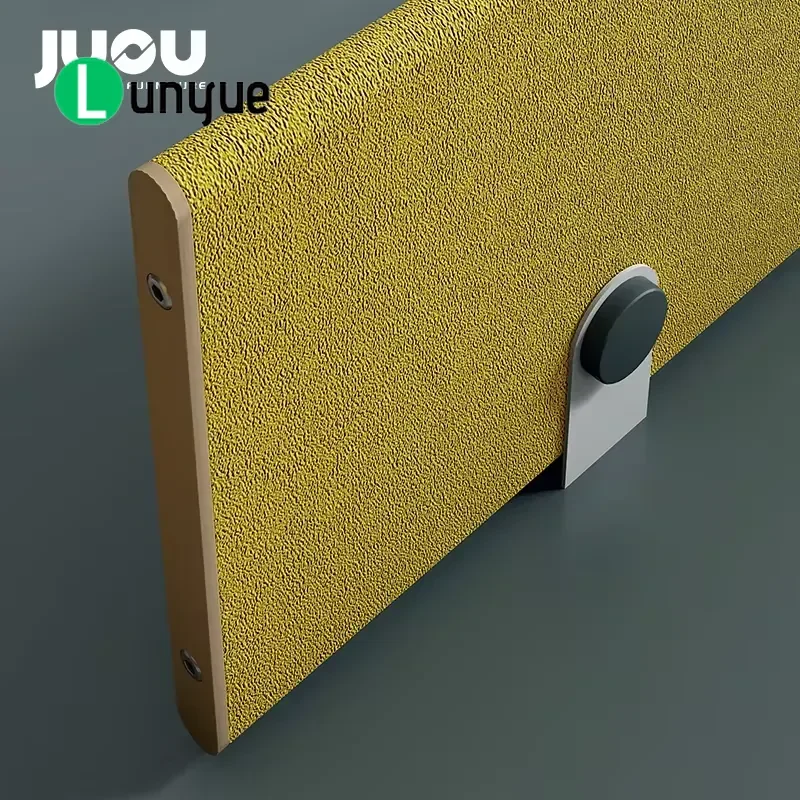 Custom Modern 3 Seat Modular Office Workbench Partition Desk for Computer Laptop Staff Furniture with Divider