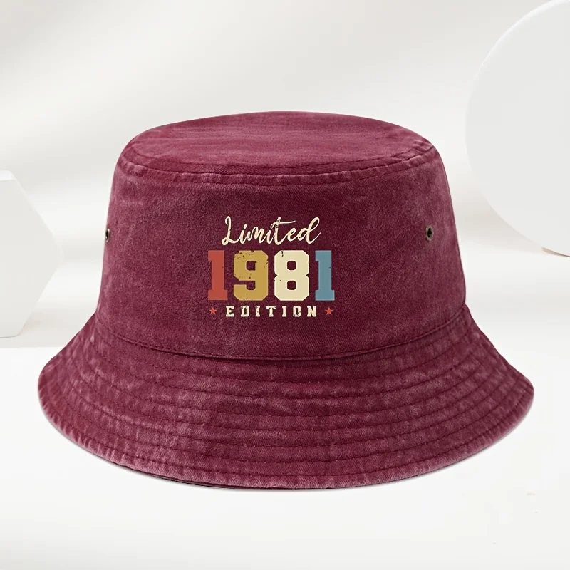 Ein stilvoller Unisex-Fischerhut mit 1981er-Print, perfekt für Outdoor-Aktivitäten wie Urlaub, Reisen und Camping.
