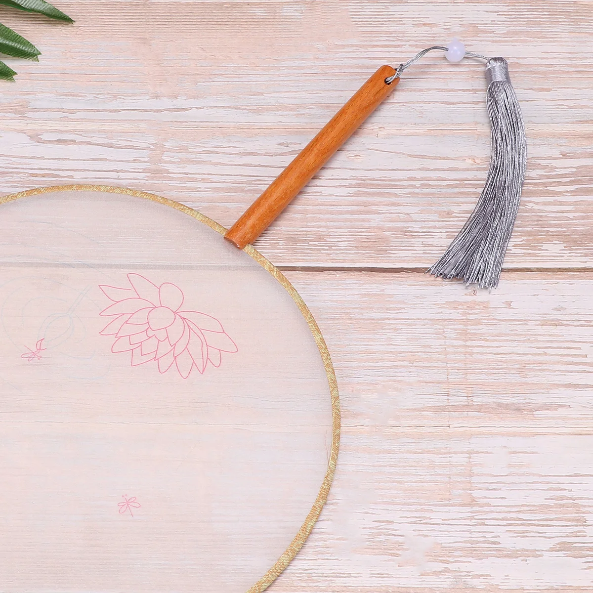 

Silk Fan Kit Chinese Embroidery Blank Lotus DIY Supplies Durable Fan Making Materials Handmade Crafts for Beginners Adults Gift