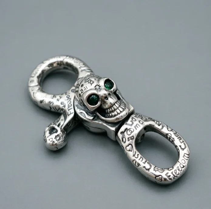 

S925 sterling silver skull keychain pendant male car personalized bag creative pendant female key ring