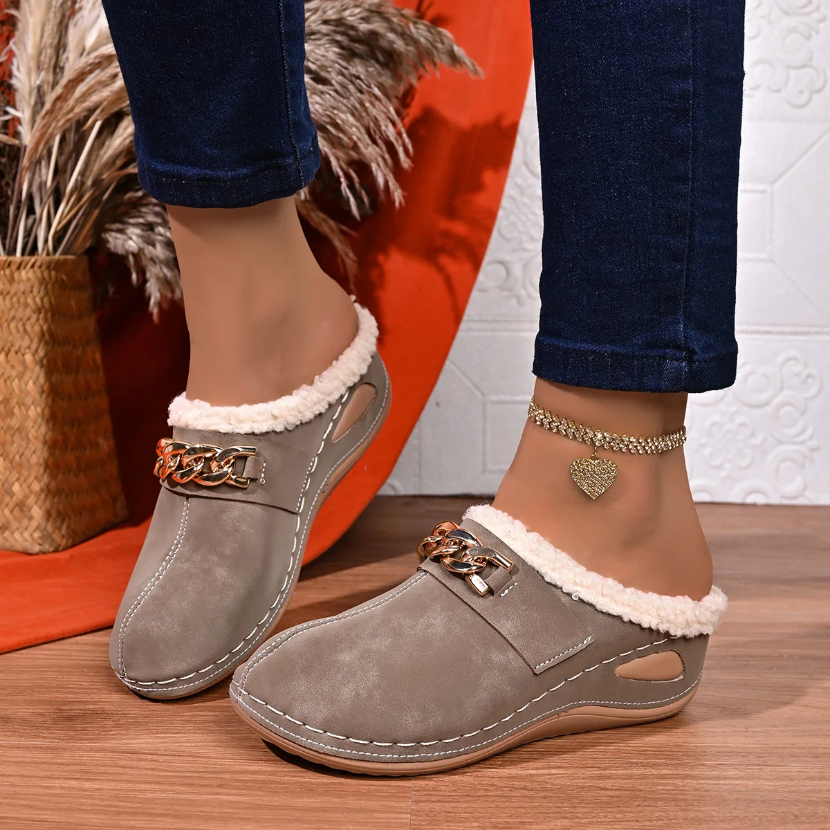 AutumnWinter New Women's Thick Bottom Slope Heel Large Round Head Casual Baotou Rear Air Outdoor Home Slippers