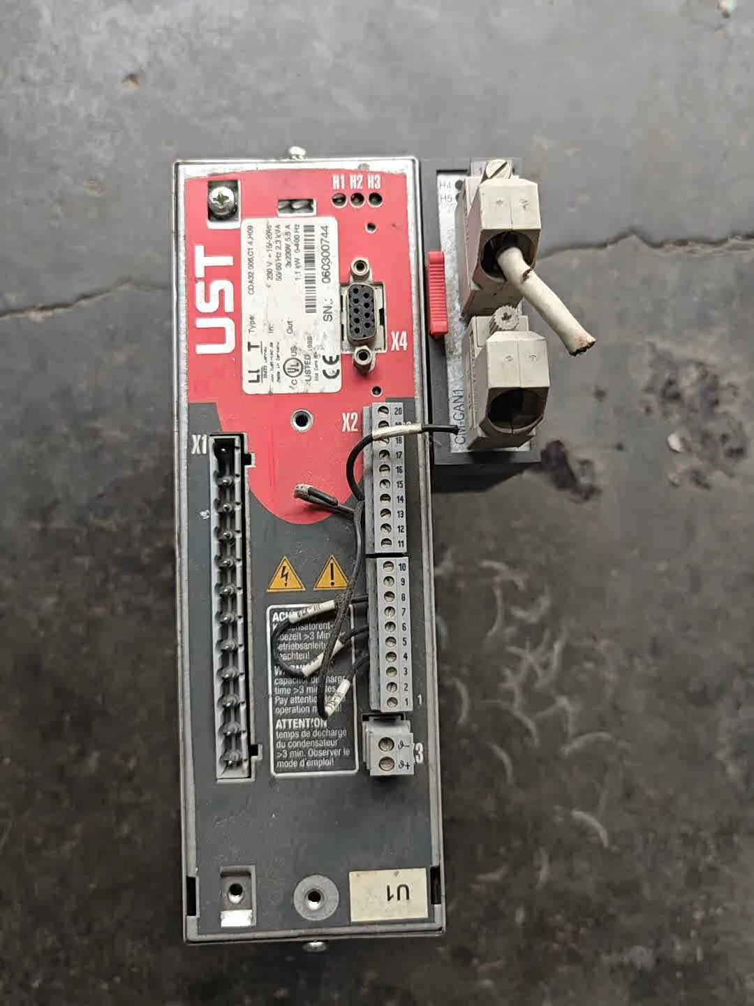 

CDA32.006.C1.4.H09 Servo Drive for LUST CDA32.006.C1.4.H09