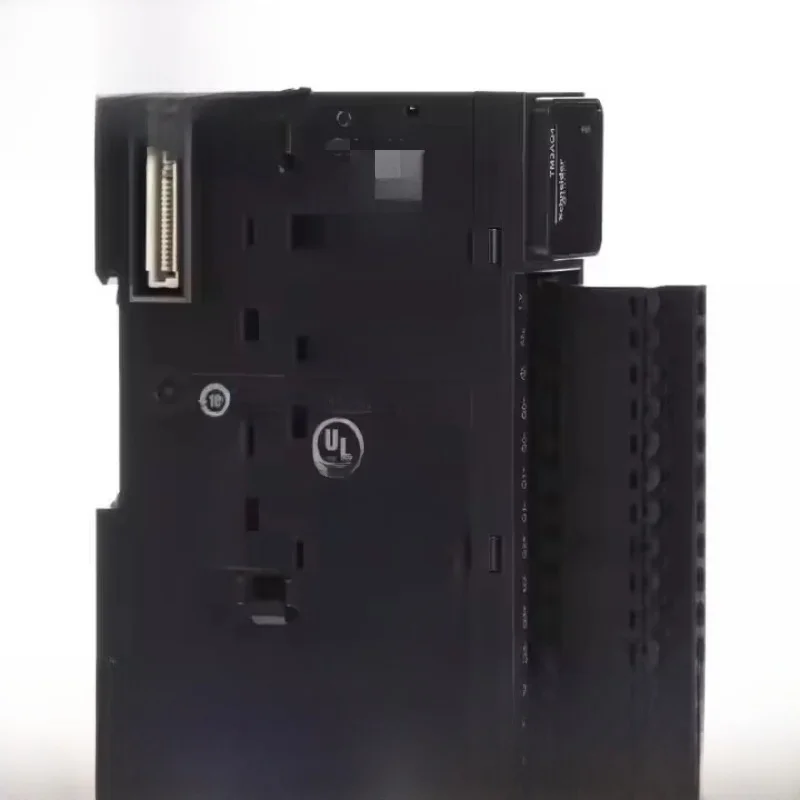 

Продавайте только новый оригинальный HMIGXU5500 TM3AM6 TM3AQ4 TM3TM3 TM3DQ16T