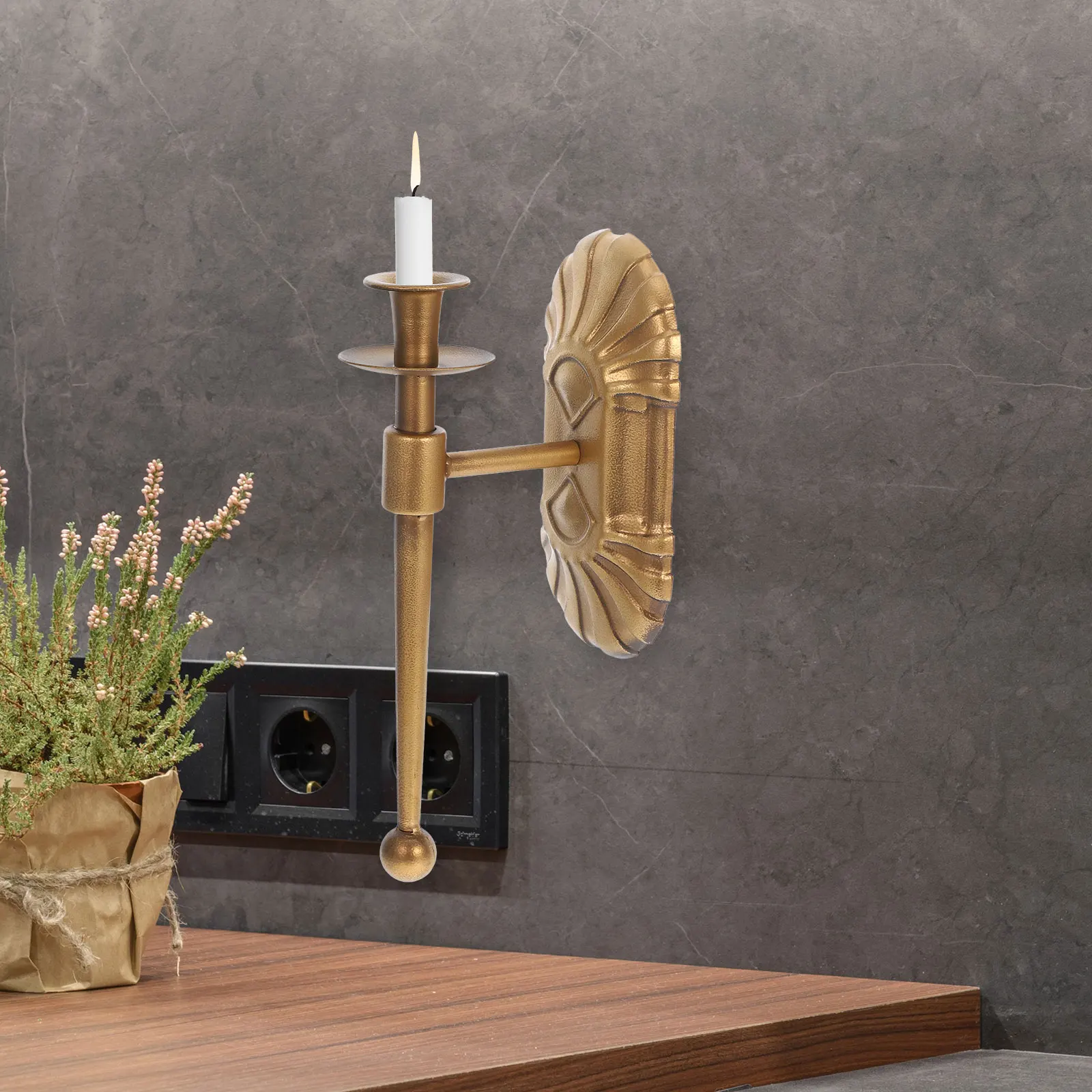 

1pc Vintage Metal Wall Mounted Holder Sconce Decorative Home Wall Candlestick Stand For Bedroom Living Room Hotel Decor