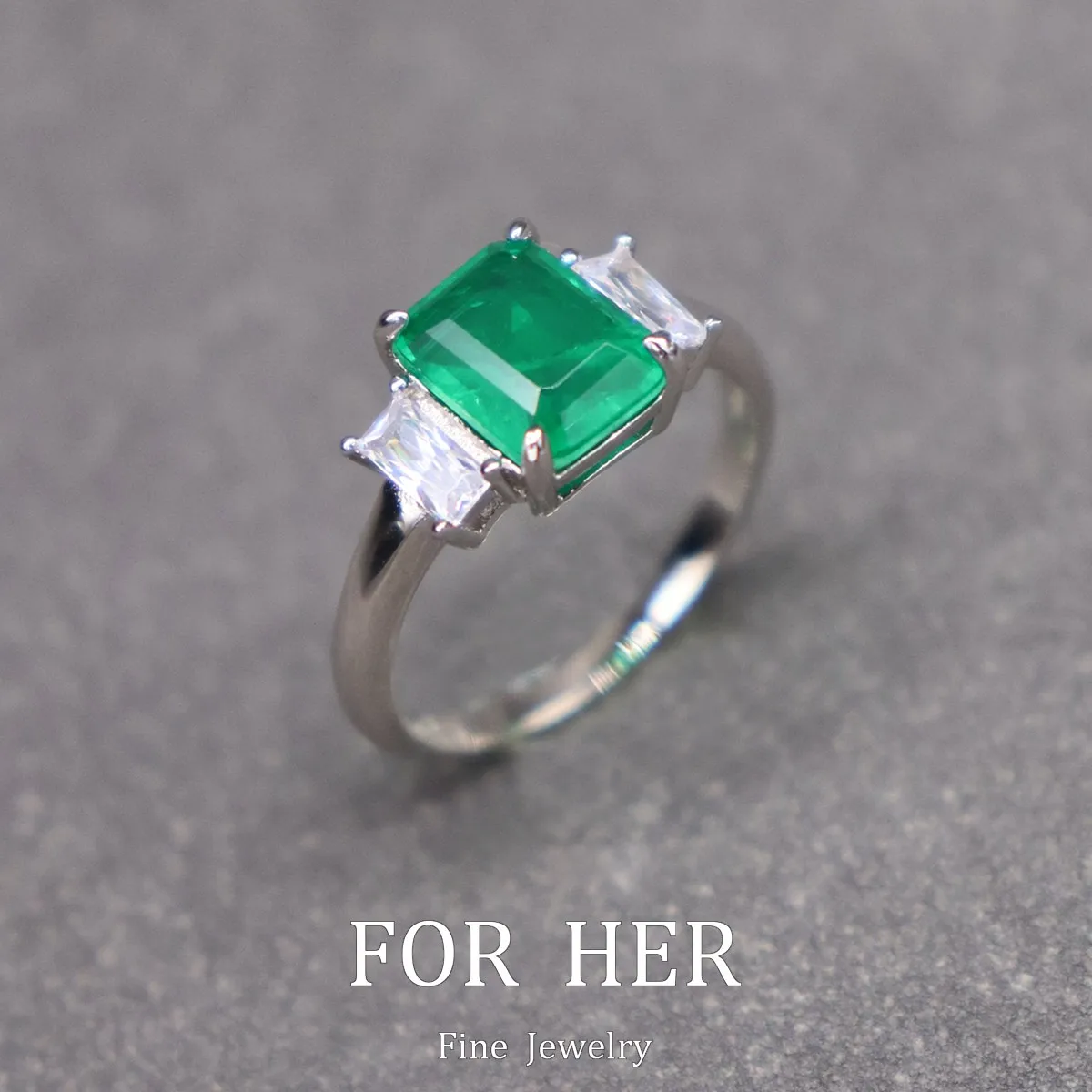 ForHer Jewelry 925 Sterling Silver Lab Emerald Gemstone Anniversary Wedding Rings Women's Ring Cocktail Banquet Ring Wholesal