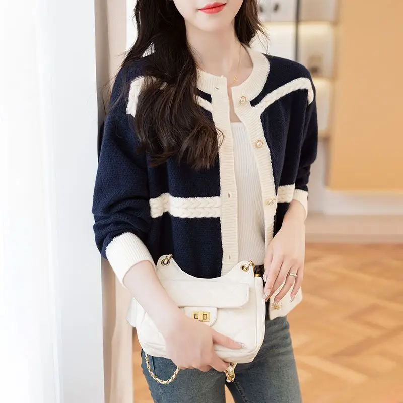 Women Korean Fashion Contrast Color Elegant Button Knitted Cardigans Sweet Chic Round Neck Long Sleeve Loose Outerwears Sweater