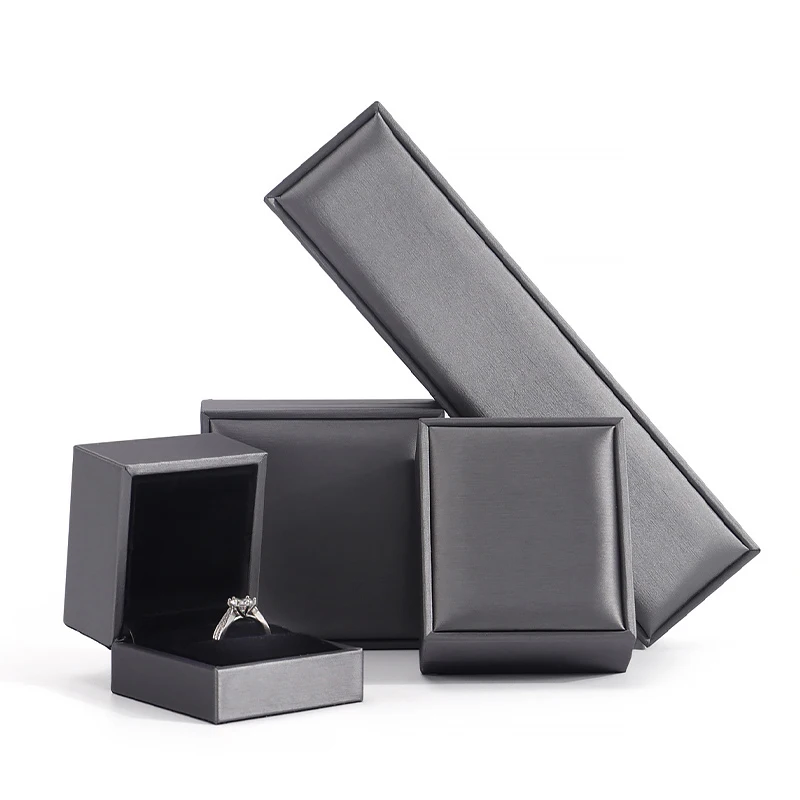 Luxury Wedding Ring Gift Packaging Box Brused PU Leather Case Jewelry Pendant Necklace Bracelet Display Storage Organizer Casket