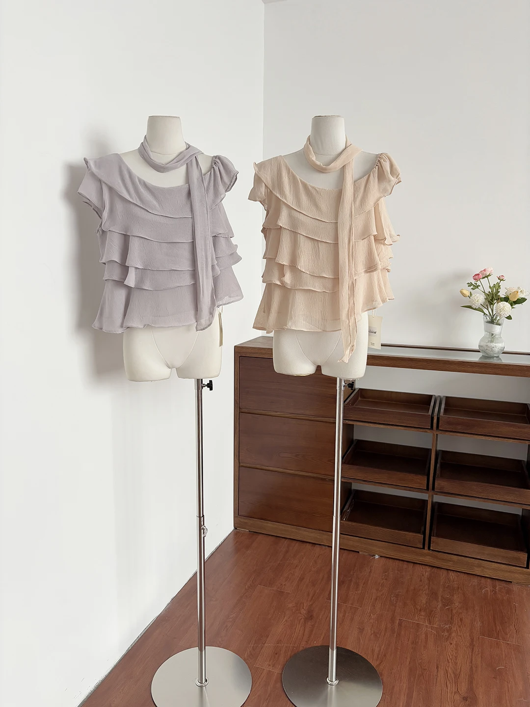 

Summer 2026 Women's Sweet Style Loose Fit Shirt with Lace Trim Asymmetrical Shoulder Design Polyester Fiber Slimming Top