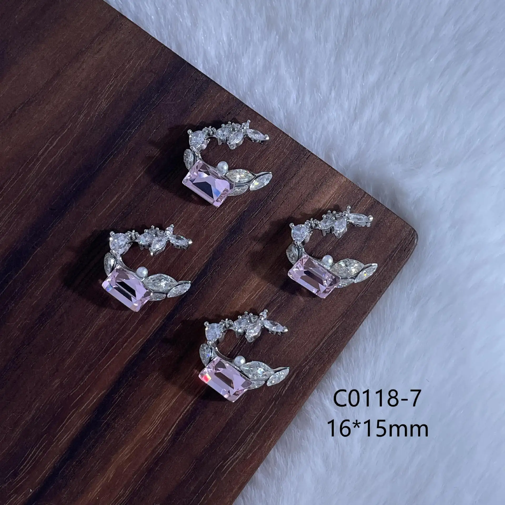 4個入り カニウ スパークル ジルコン ラグジュアリー クレセントムーン ネイルチャーム シルバー合金 フラットバック ラインストーン マニキュアデコレーション アートデザイン付き