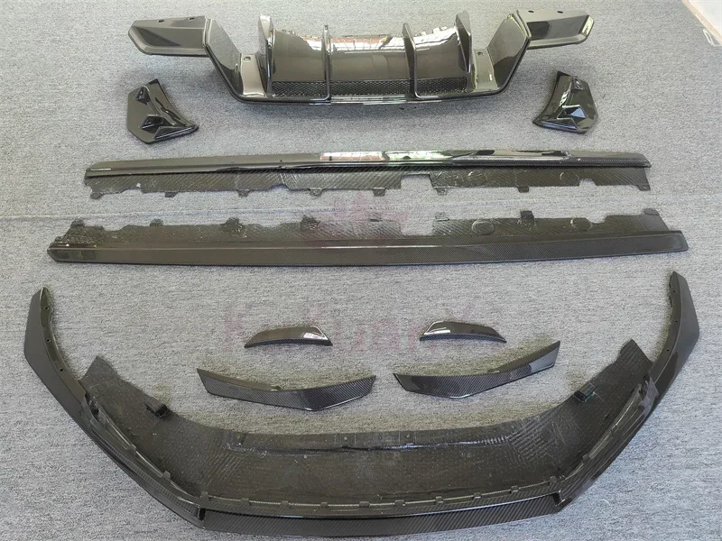 

Used for R8 body kit High quality carbon fiber front lip front bumper splitter side skirt rear diffuser body kit