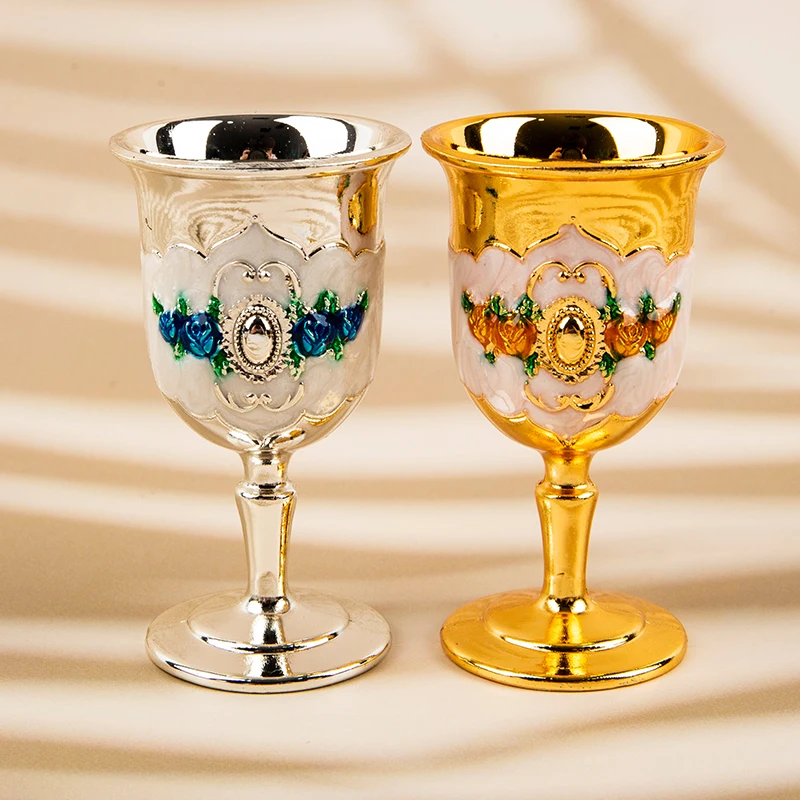 Copas de vino de Metal de 30ml, copa de vino Retro, estilo europeo Vintage, Copas de cóctel de champán, Bar, decoración del hogar, Vasos