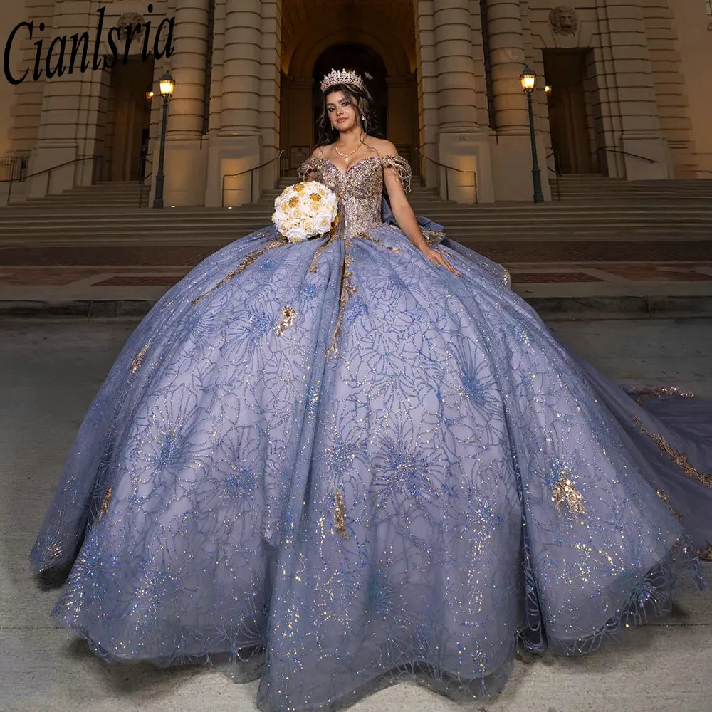 

Glitter Crystal Sequined Beading Tassel Quinceanera Dresses Ball Gown Gold Appliques Lace Ruffles Bow Mexican Sweet 16 XV Anos
