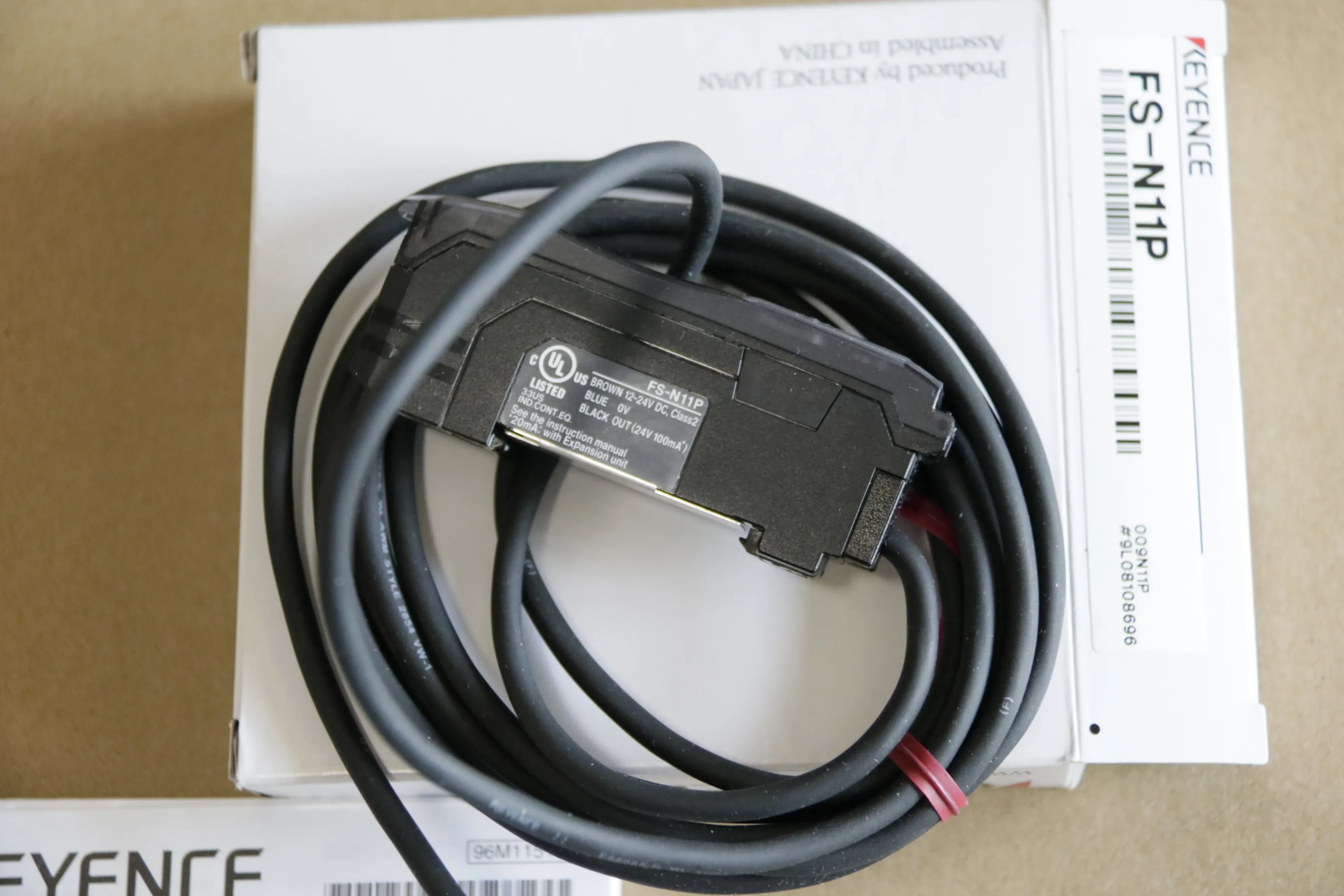 FS-N11P Japan Keyence Digital Display Fiber Amplifier Cable Type Fiber Optic Sensor Brand New Original FS-N11P