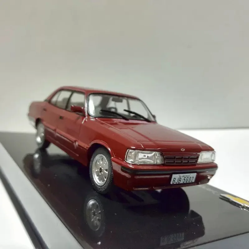 

1:43 Scale OPALA 1992 Alloy Car Model