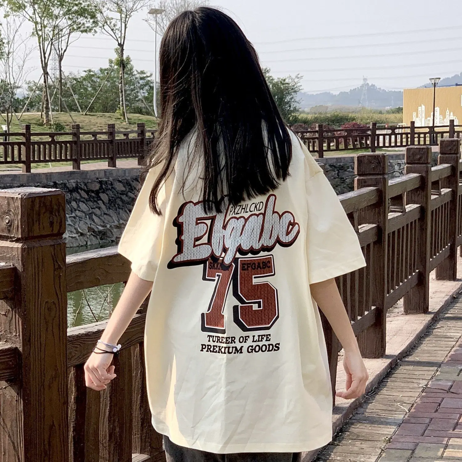 

Футболки с короткими рукавами, женские мешковатые негабаритные шикарные дышащие универсальные корейские модные топы с графическим принтом в стиле Харадзюку