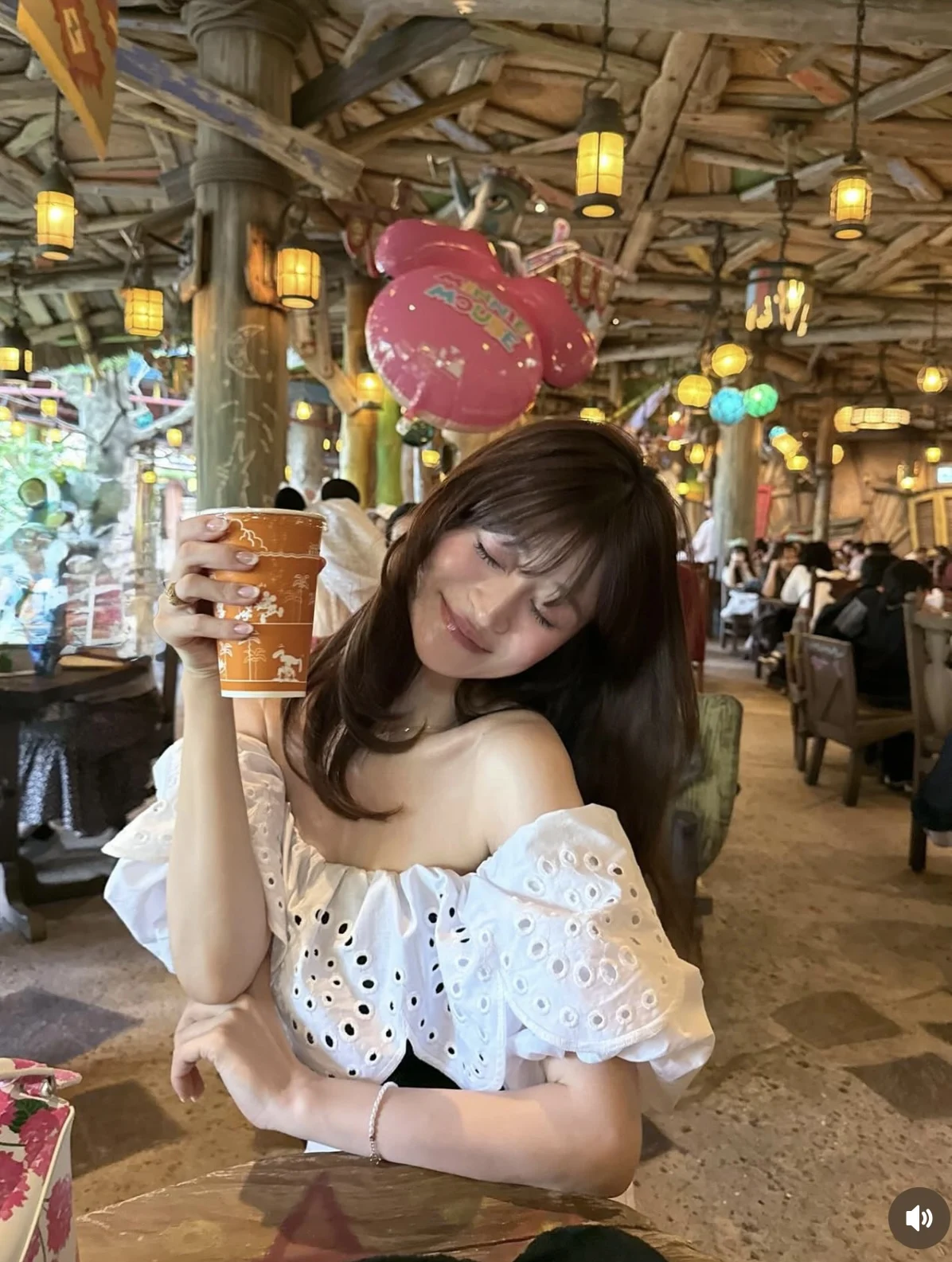 สไตล์ญี่ปุ่นหวานคอระบายปิดไหล่เสื้อแขนสั้นฤดูร้อนหญิงผู้หญิงบางสง่างามแฟชั่นเสื้อแขนพัฟ TOP