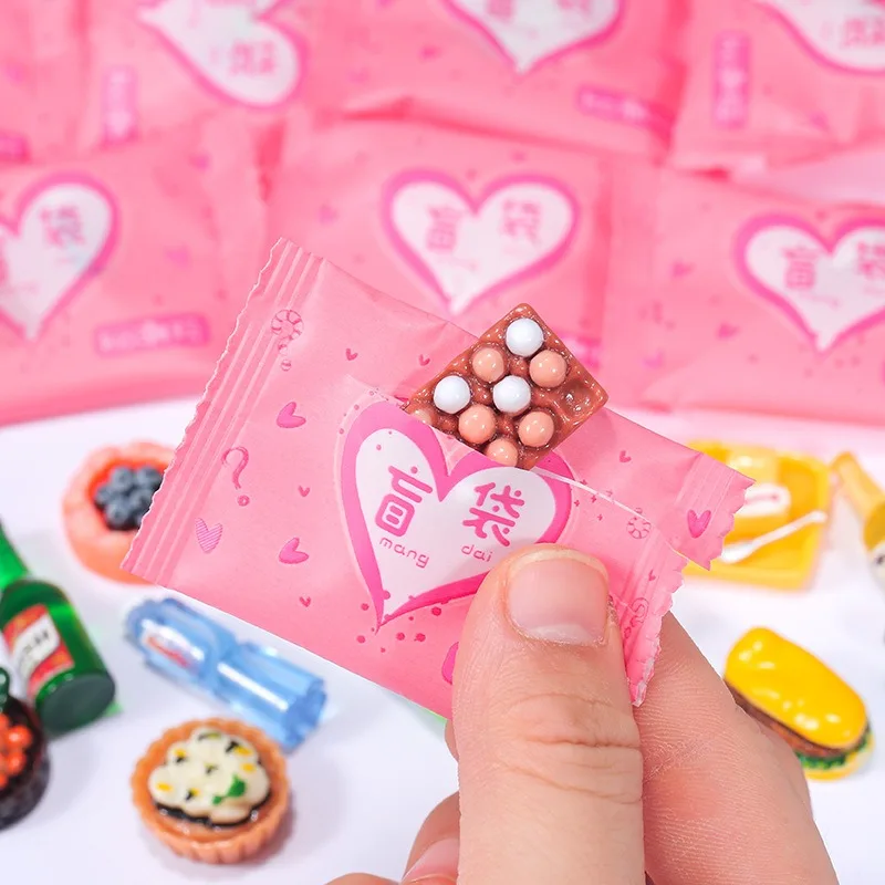 10 Stücke Mini Blind Bag Lebensmittel Spielzeug Modell Simulation Supermarkt Snacks Getränke Weinflaschen Schmuck Kleine Ornamente Zufälliger Stil