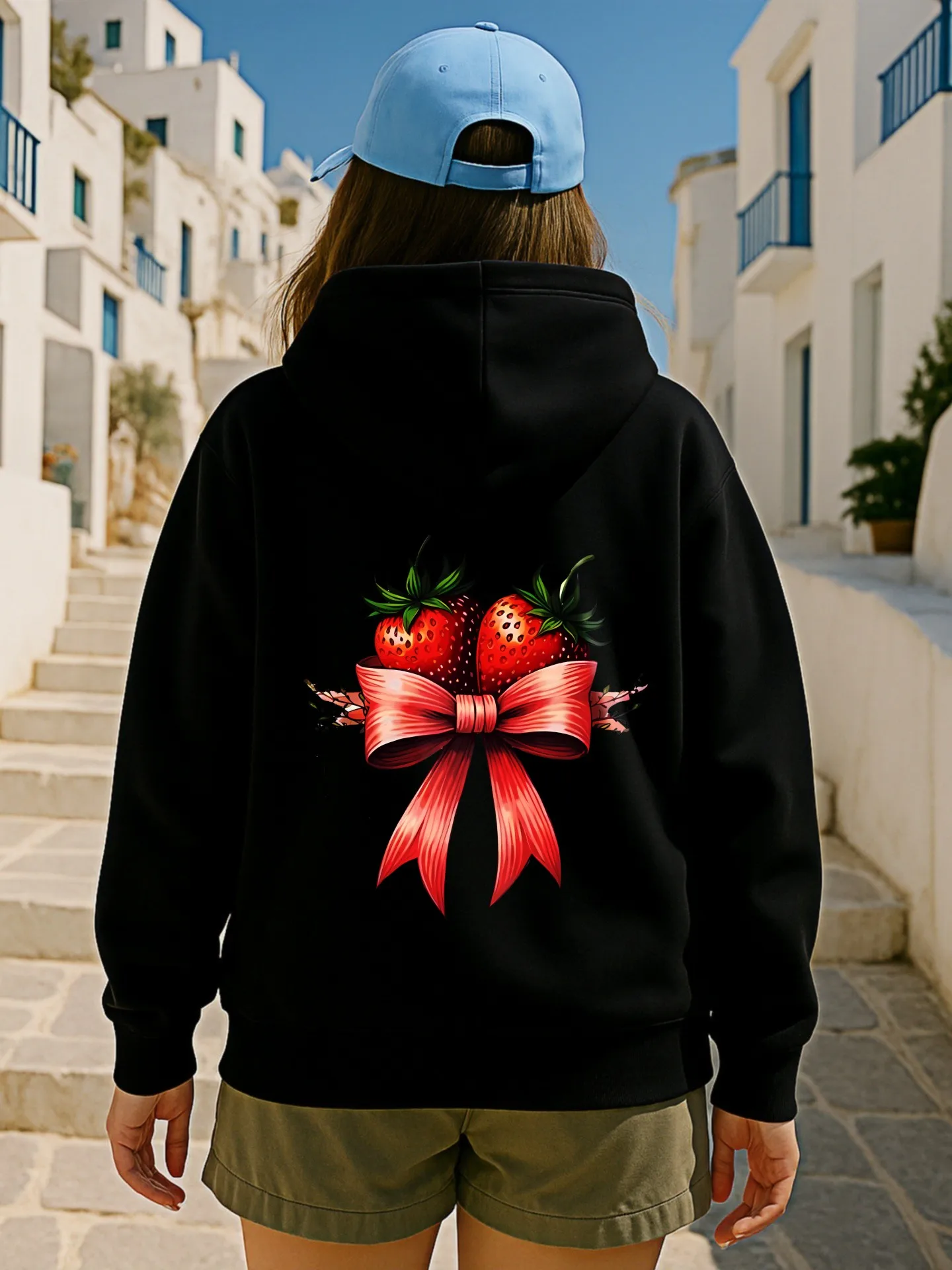 Felpa con cappuccio da donna, stampa grafica con fragole e fiocchi, estetica carina, tessuto morbido, abbigliamento casual quotidiano, per adolescenti