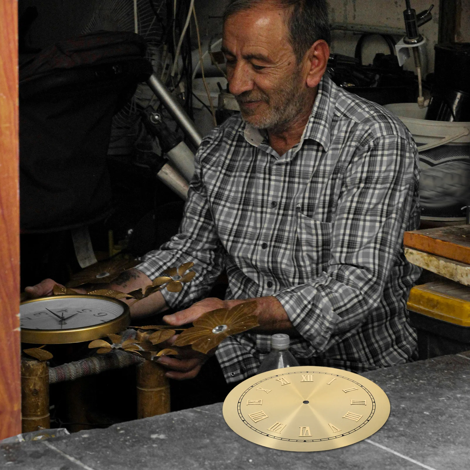 

Elegant Vintage Metal Clock Dial Quartz Movement DIY Clock Face Replacement Accessories for Home Decor 128 Hanging Clocks Face