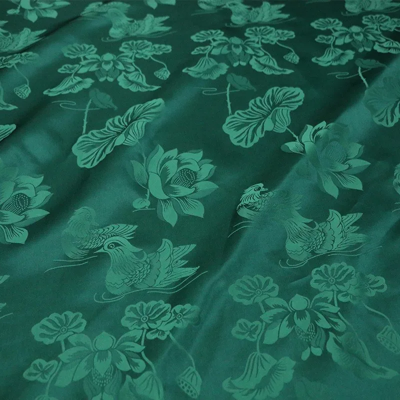 

Heavyweight silk jacquard fabric flat-cut traditional cheongsam dress