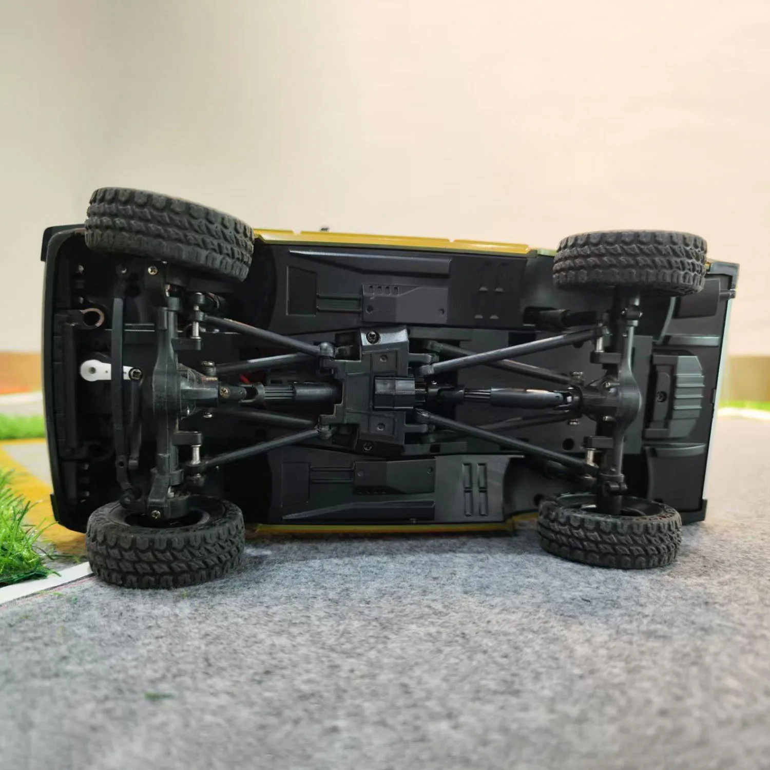 1/18 2.4G RC Rock Crawler Car LDRC LD18401 4WD Remote Control Climbing Car Simulation SUV Vehicles Brushed Motor ESC Servo RTR