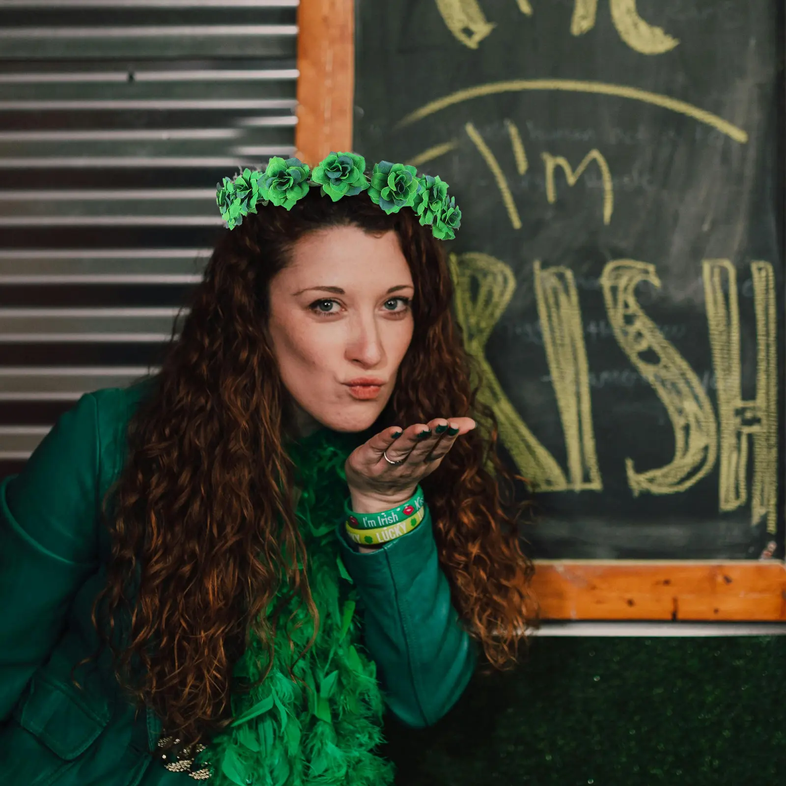 

Зеленая тканевая повязка на голову с гирляндой, аксессуар для волос на вечеринку, ко Дню Святого Патрика, для женщин и девочек, модная тканевая повязка на голову