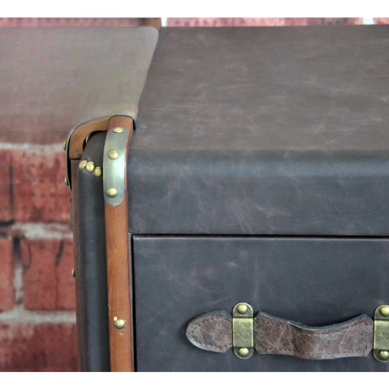 A few retro and old cabinets, a few personalized storage cabinets, and a few corners.