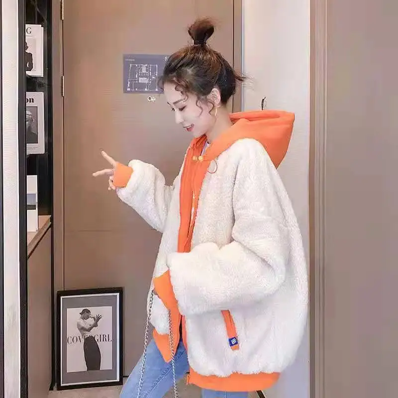 Color Matching Fake Two Piece Plush Thickened Women\'s Jacket 2023 Winter Loose Fashion Hooded Lamb Plush Jacket Women\'s Jacket