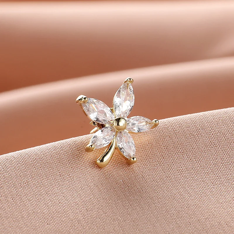 New Anti-glare Small Brooch Female High-grade Atmospheric Copper Zircon Inlaid Collar Pin Corsage Decoration H1389