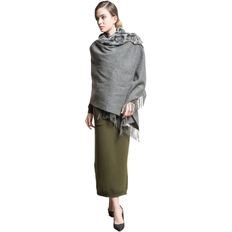 Quastenbesatz 100% Wolle mit Echtem Rex-Kaninchenfell Einfarbiger Schal Modisches Accessoire für Damen – Detail 2