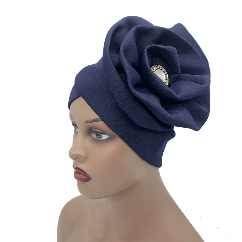 2026 Trendige Damen-Turbanmütze mit großer Blume, modische muslimische Hijab-Kappen, Diamanten-Kopftuch, Damen-Bandana, Chemo-Mütze, afrikanischer Hut – Detail 1