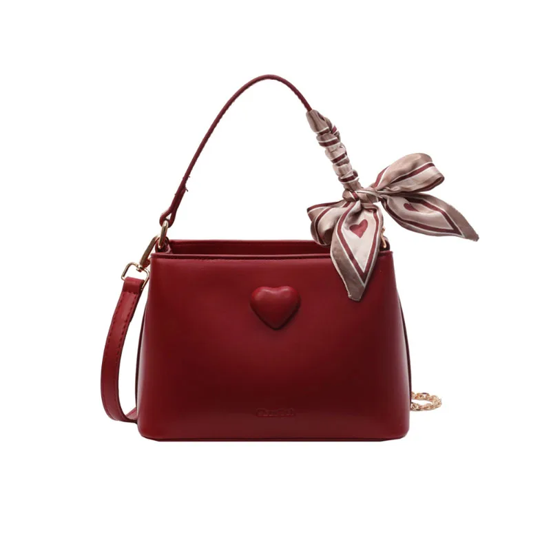 Simple Design Red Love Crossbody Bag High Quality Leather Texture Chains Crossbody Bag 2024 New Light Luxury Handheld Bucket Bag