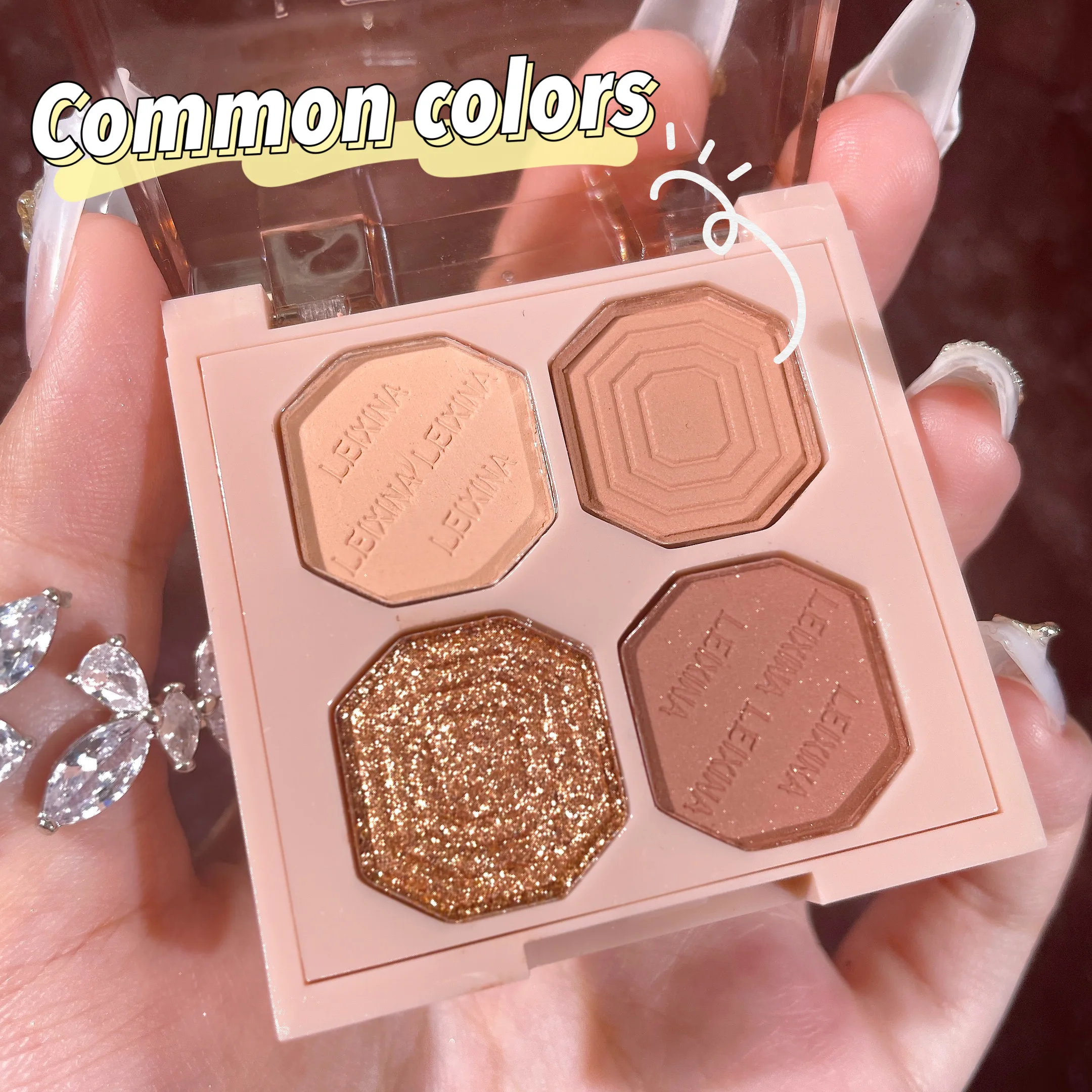 Jasny klejnot Czterokolorowy cień do powiek Perłowy matowy Niełatwy do zdejmowania makijażu Codzienny makijaż Cień do powiek Dysk