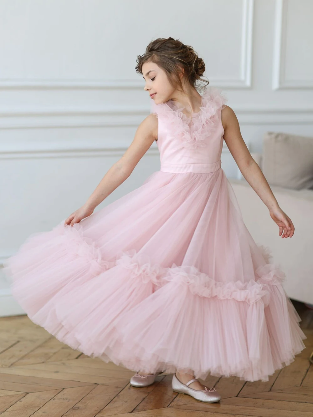 

Tulle Puffy Flower Girl Dresses for Weddings with Train Evening Party Pageant First Communion Bow Cute Princess Kids Ball Gowns