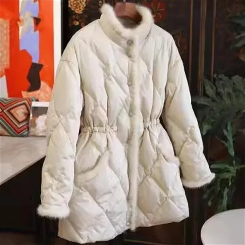 

The Stand-up Collar Raw Edge Stitching Rhombic Light Cotton-padded Jacket Women 2024 New Winter Waist Slim Warm Long Coat Lady