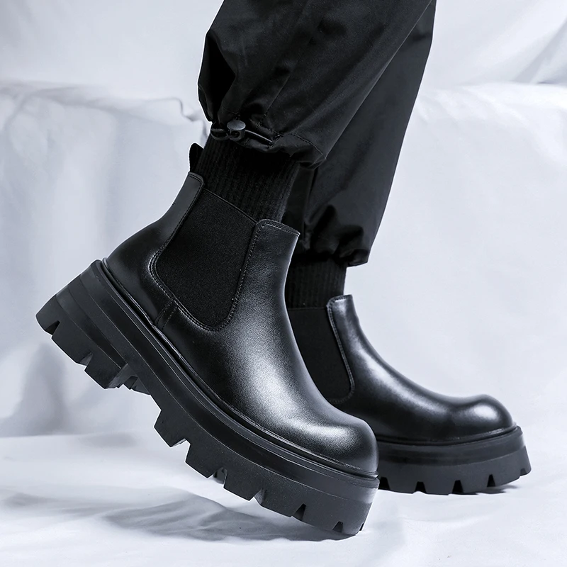 Black Autumn and winter men\'s boots Fashionable minimalist design style Outdoor daily leisure business party Adult office shoes