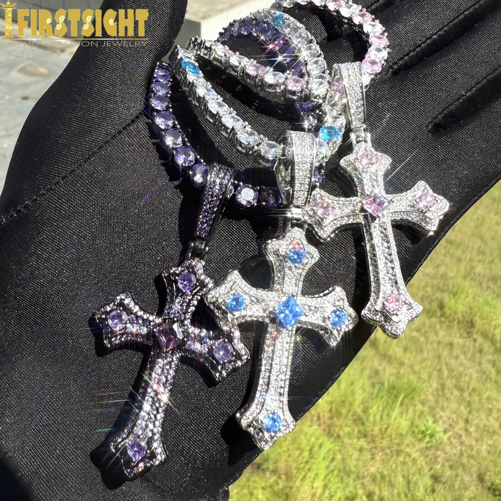 

Новинка 2024 года, ожерелья с подвеской в виде креста Iced Out, розовые, синие, фиолетовые подвески с кубическим цирконием, блестящие подвески с фианитом, модные украшения в стиле хип-хоп