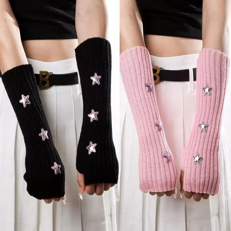 Рисунок 6 - Белые, черные длинные варежки на запястье