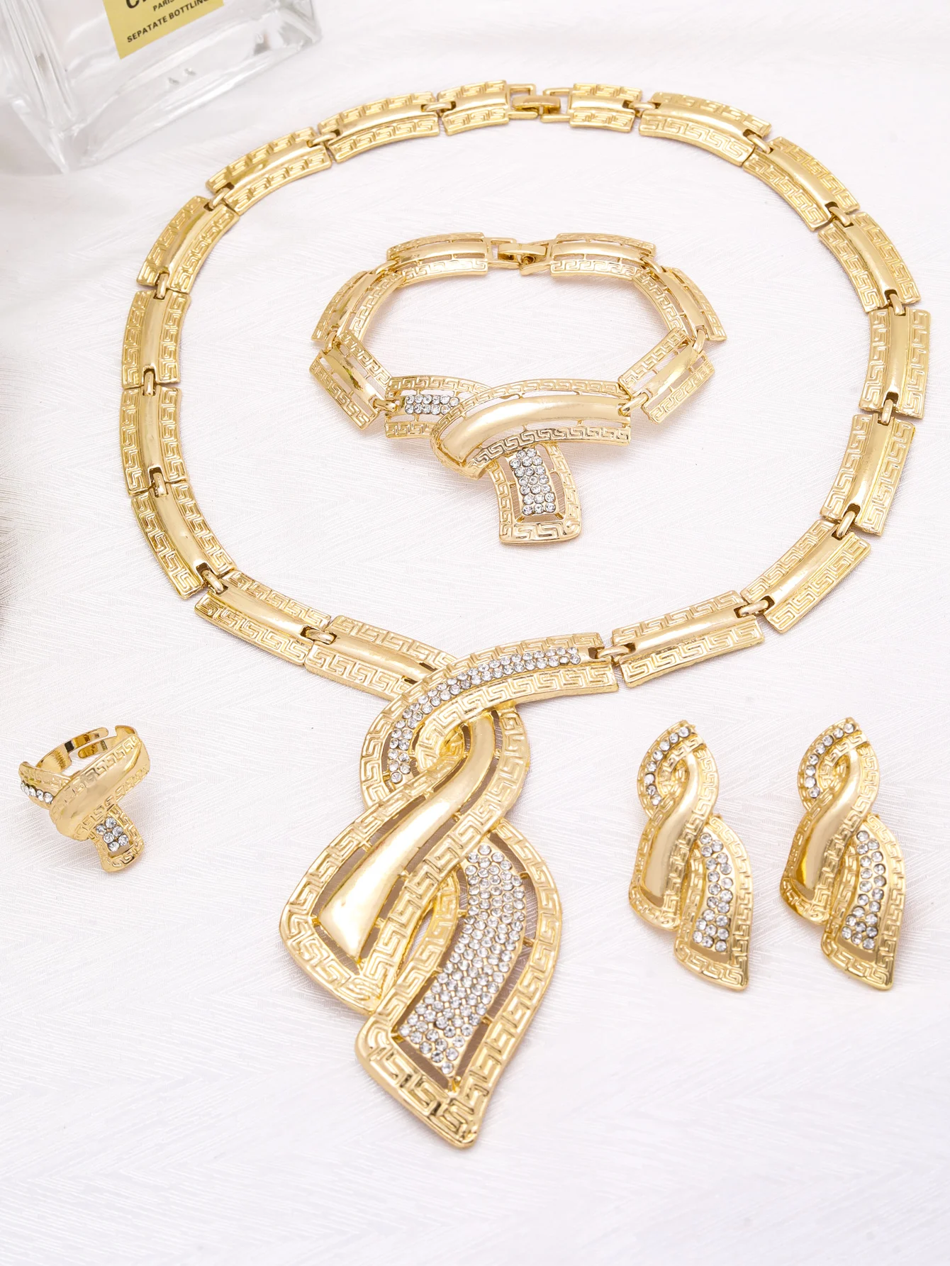 Jewelry Set for Women Drop Earrings Necklace Indian Dubai Gold Color Bracelet Ring for Wedding Bridal Clothing Party Accessories