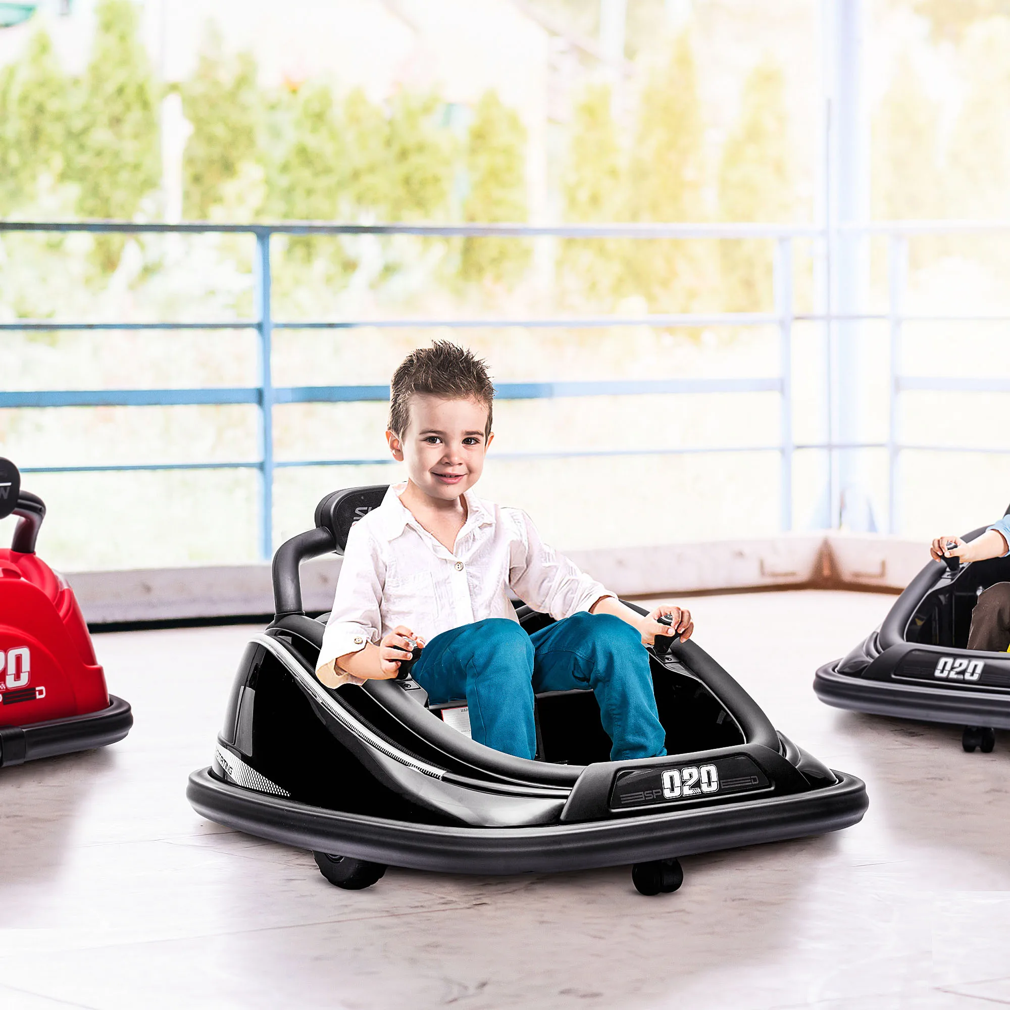 Auto paraurti 12V per bambini, giocattolo da cavalcare con telecomando genitore, nero