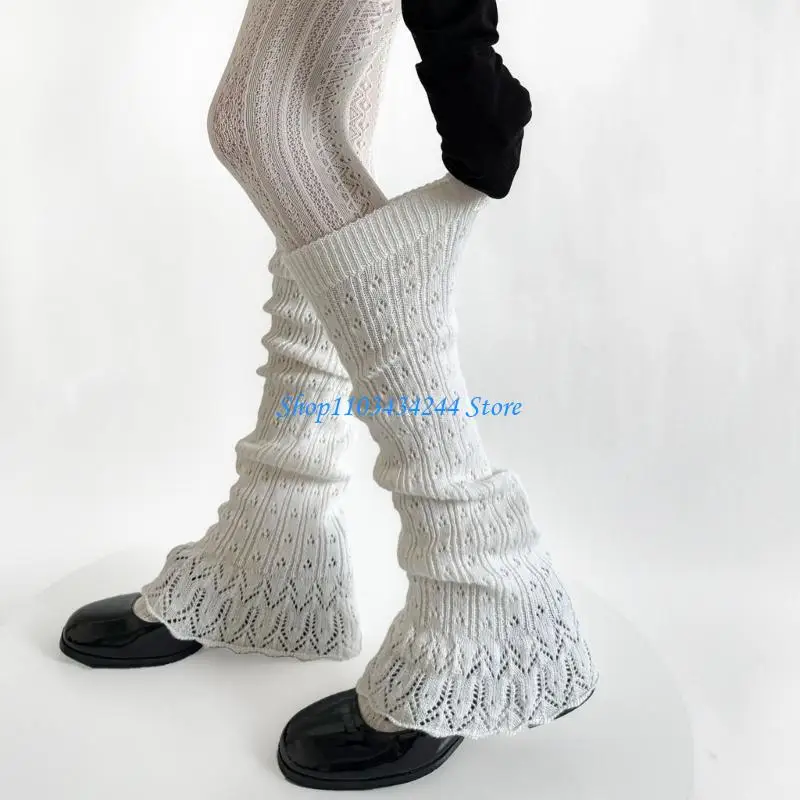 

Трендовые носки в рубчик 90-х годов. Расклешенные нижние гетры. Штабелируемые носки, удобные для повседневного ношения и особых