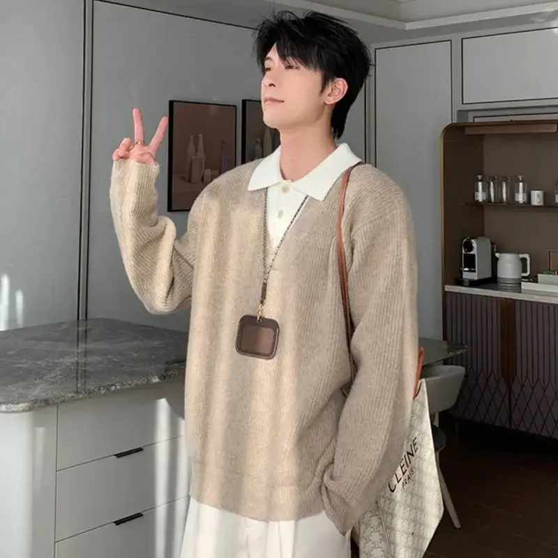 

Мужские пуловеры с меховым воротником из хлопка, кашемира, ангоры и смесовой овечьей шерсти: натуральные волокна для тепла и утепления. Осенне-зимний сезон.