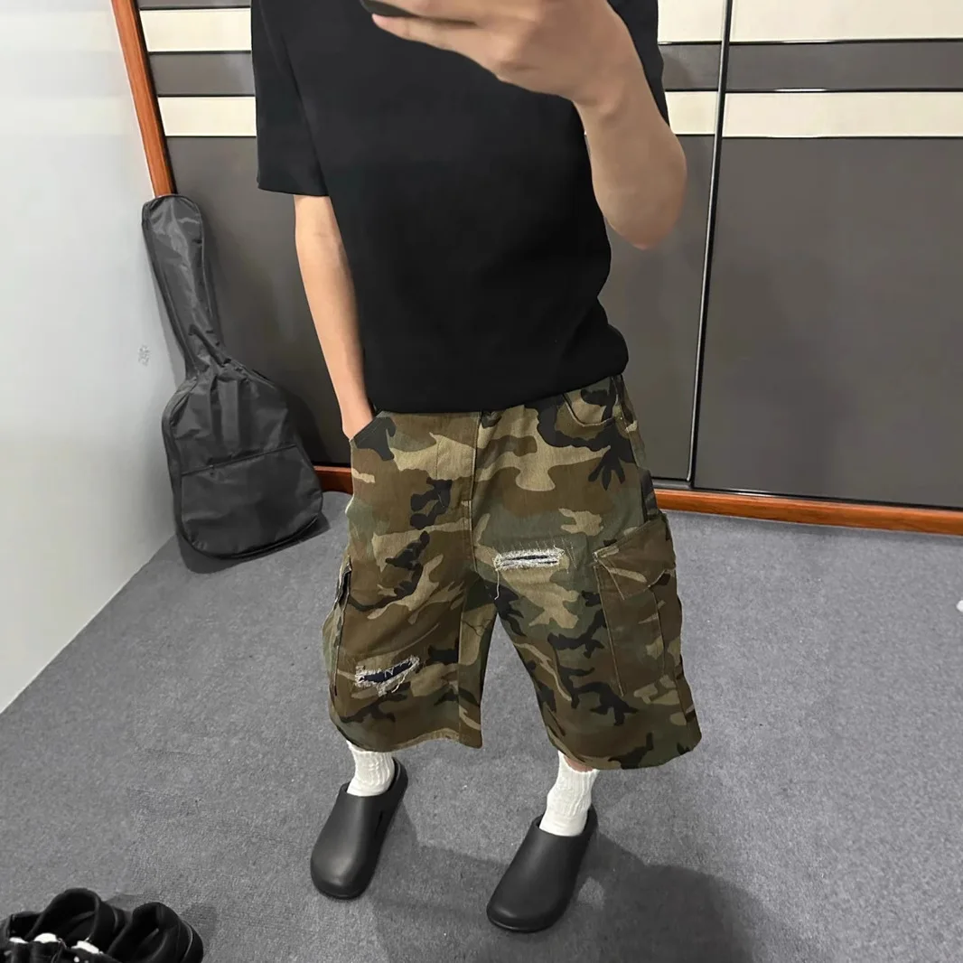 2026 Summer Unisex Ripped Patchwork Camo Denim Capri Shorts Vintage Washed Loose Streetwear Designer Casual Daily