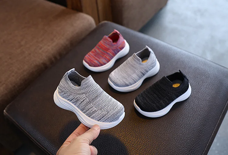 Kinder-Laufschuhe für Jungen und Mädchen, Lässige Atmungsaktive Rutschfeste Mesh-Walkingschuhe mit Weicher Sohle für Kleinkinder – Detail 5