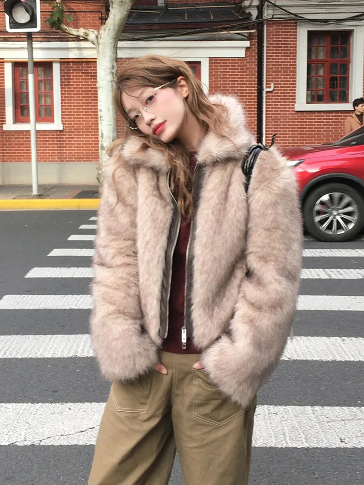 معطف نسائي كوري جديد لعام 2025 من الفرو الكوري الجديد غير رسمي فضفاض كسول Sle Plu معطف نسائي للكلية