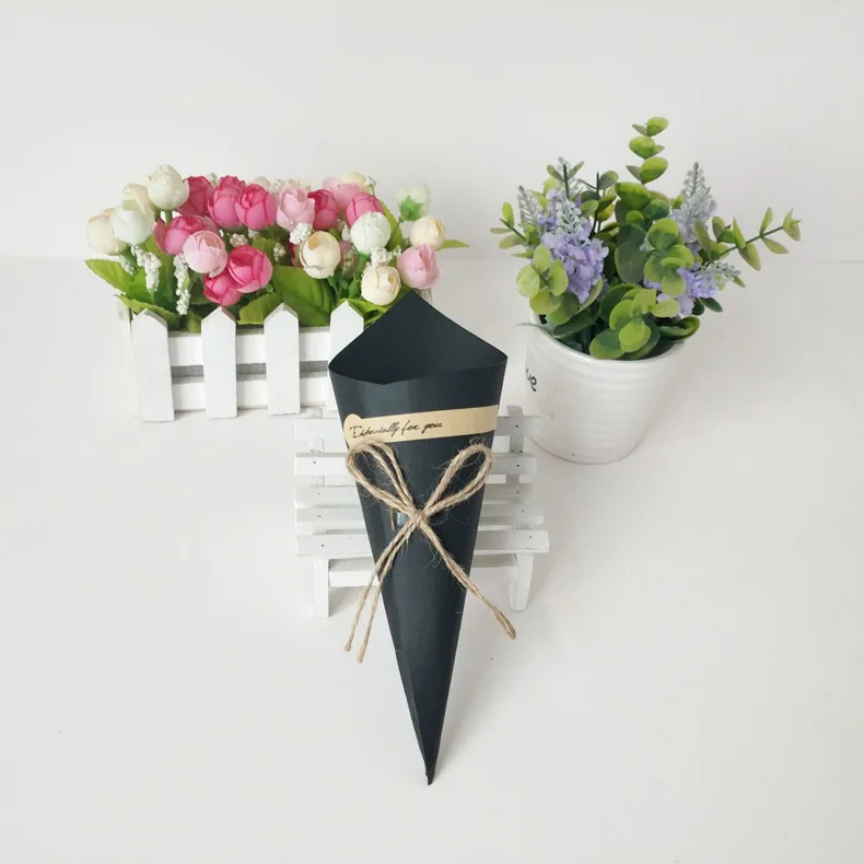 

50Pcs DIY Wedding and Party Forest theme Kraft Paper Flower Packing gift box of 15x15cm Flat size For DIY Bouquet Paper Tray