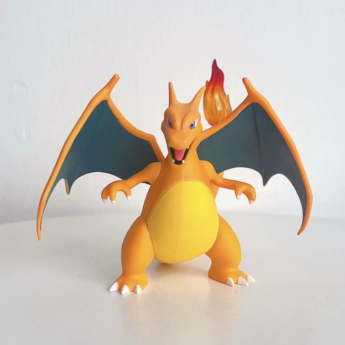 HOT Pokemon Charizard Anime Figura Dragonite Q Versione Action Figurine Statua in PVC Modello Collezione di bambole Decorazione Giocattolo Regalo per bambini