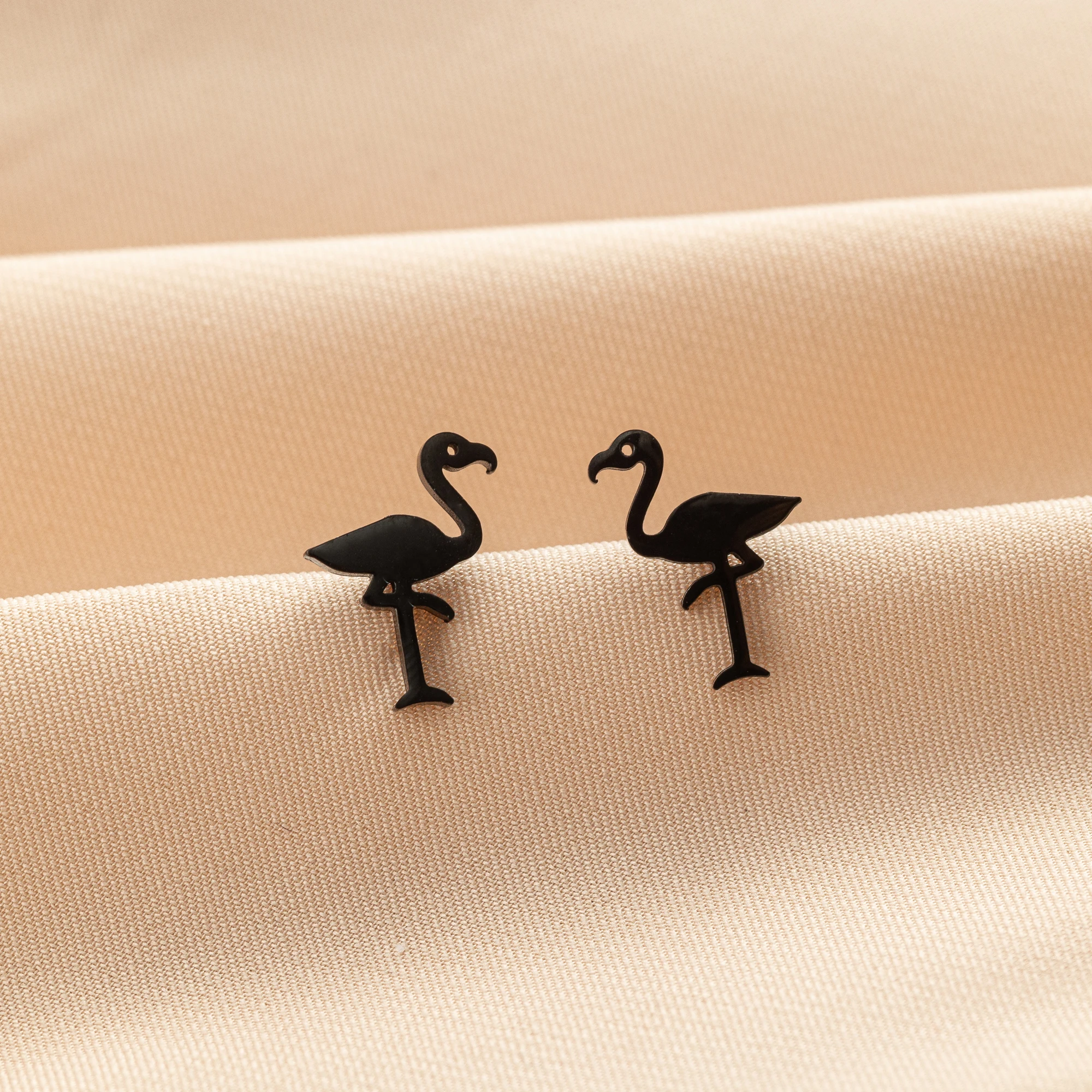 Jisensp 1 Pair Summer Flamingos Stud Earrings for Women Punk Stainless Steel Bird Animal Ear Studs Romantic Female Jewelry Gifts