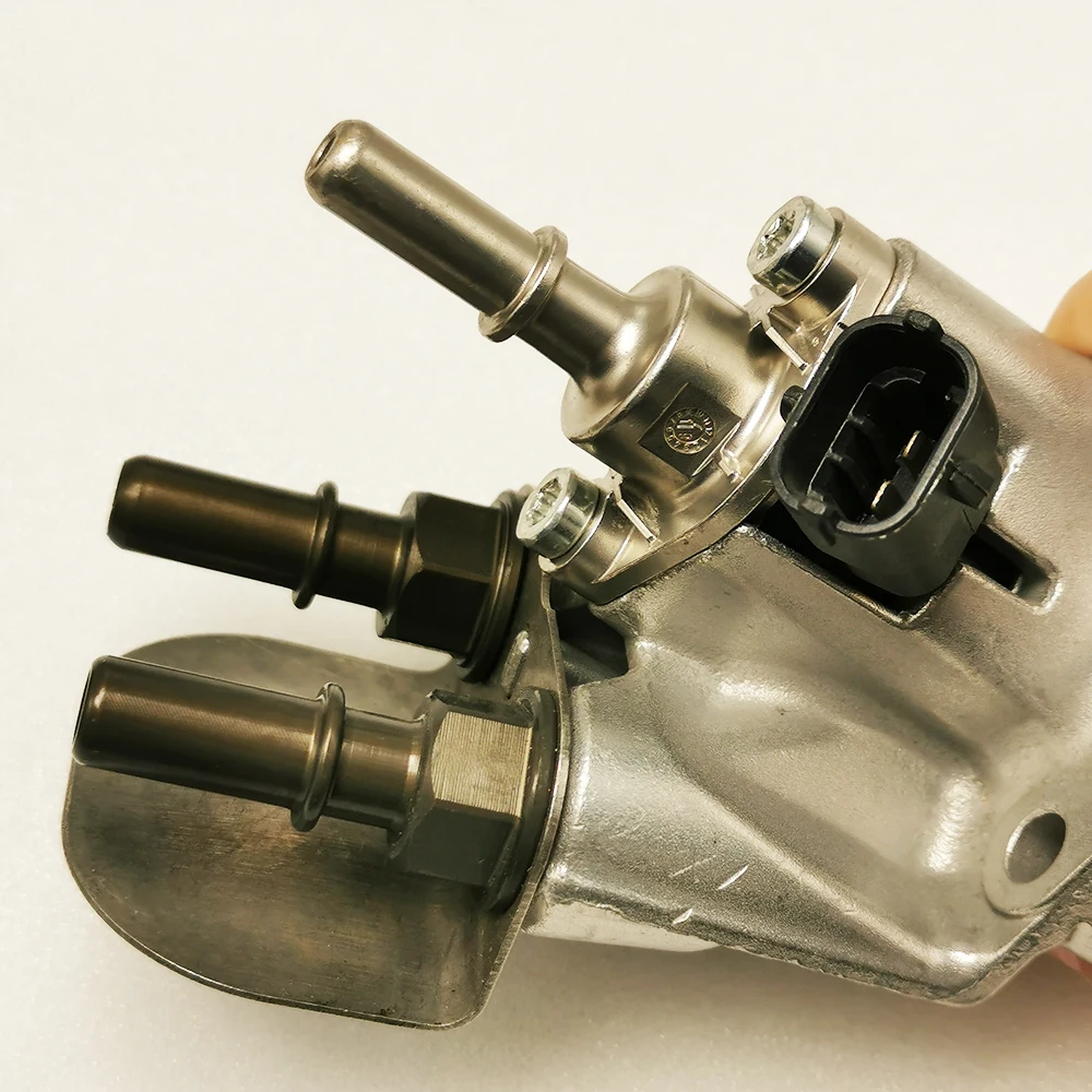 For 2888173 Bosch Def urea dosing valve injector doser for Cummins ISX trucks part